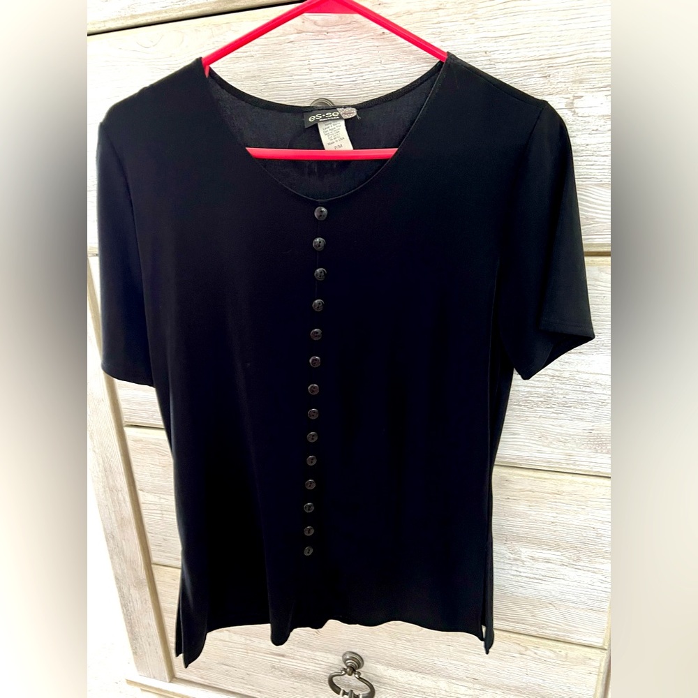 esse PM Top With Buttons Down Front